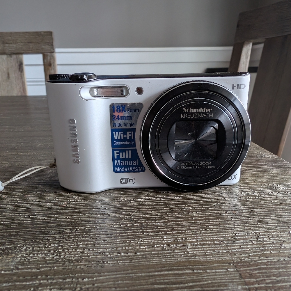 Samsung WB150F Digital Camera, with 32gb SD card, power brick & cable NO BATTERY